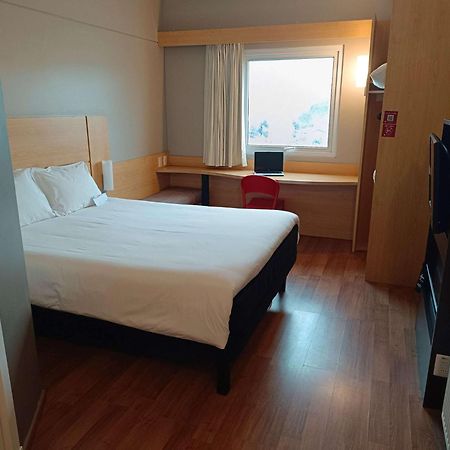 Ibis Puerto Montt Hotel Eksteriør billede
