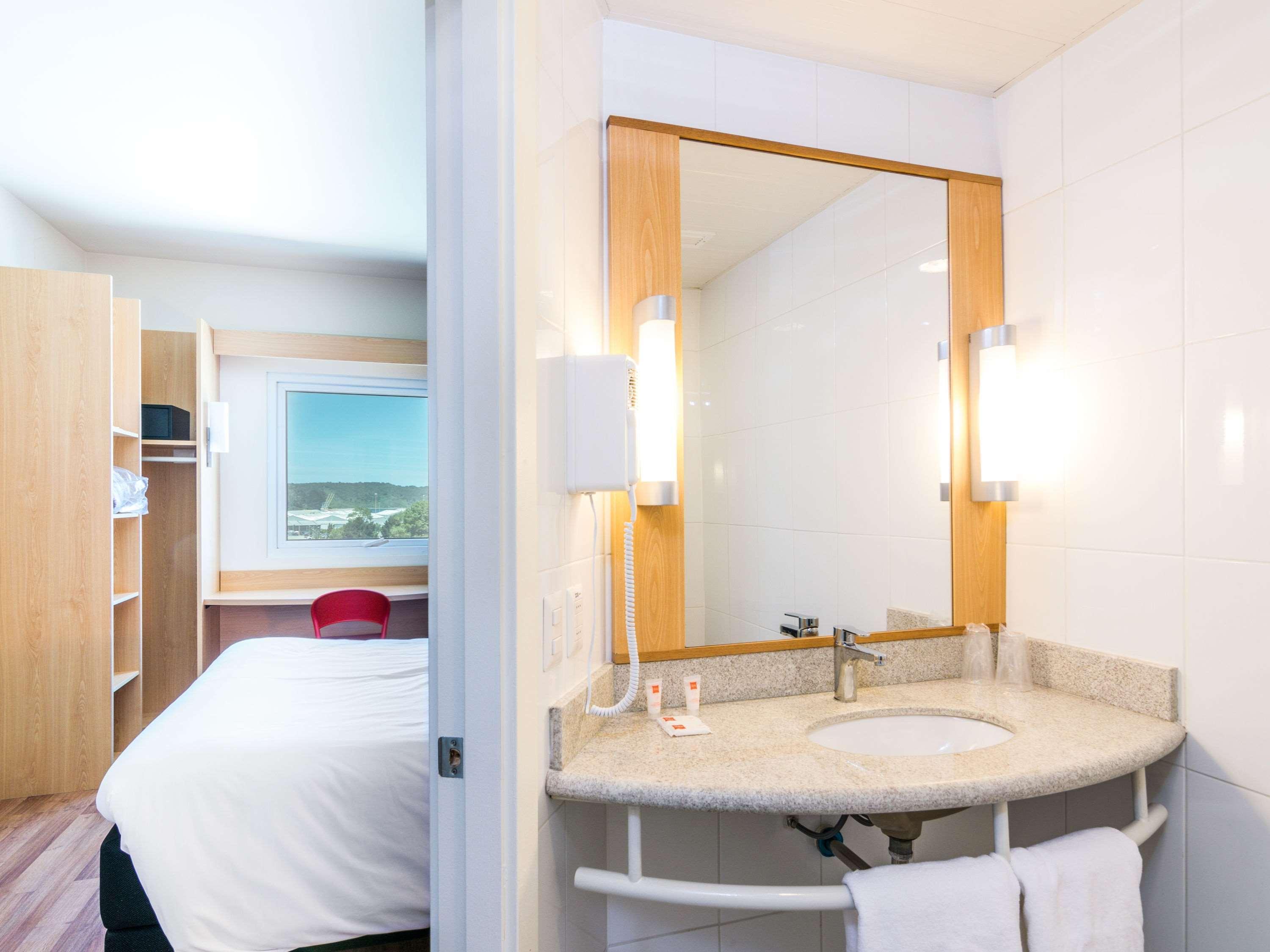 Ibis Puerto Montt Hotel Eksteriør billede