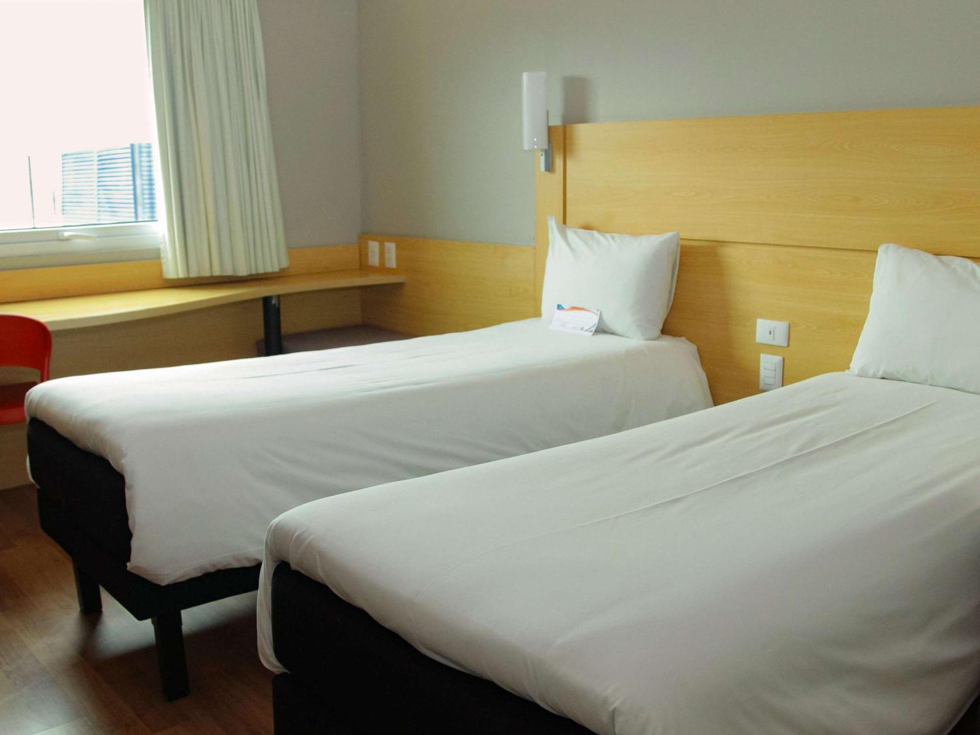 Ibis Puerto Montt Hotel Eksteriør billede