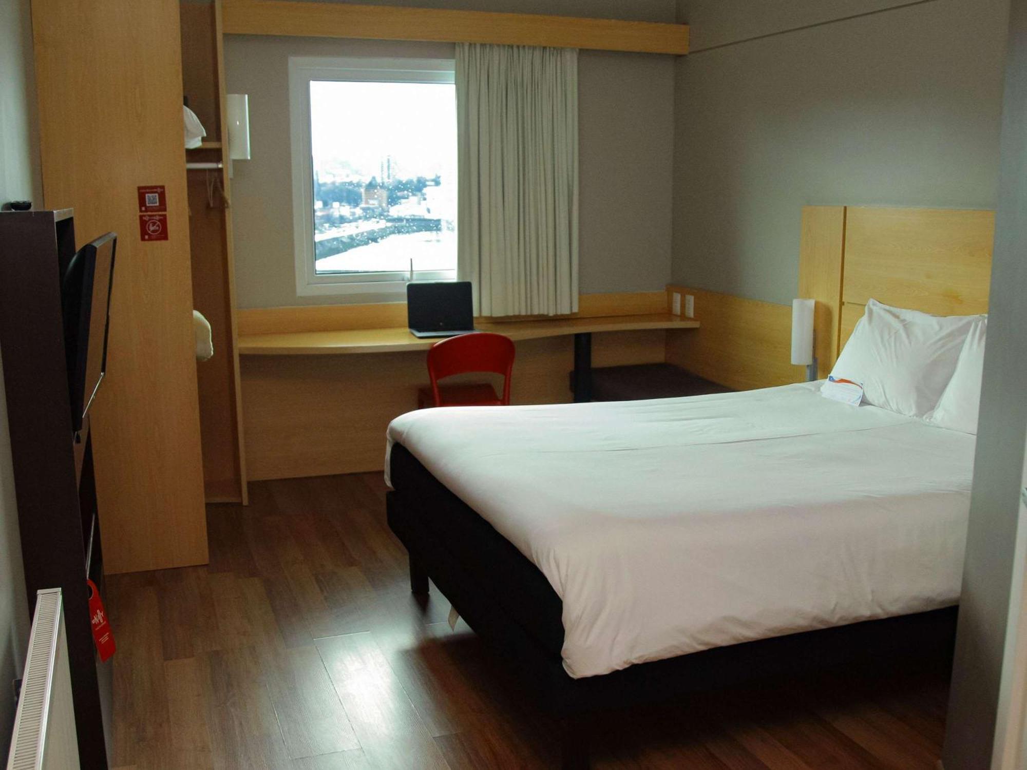 Ibis Puerto Montt Hotel Eksteriør billede