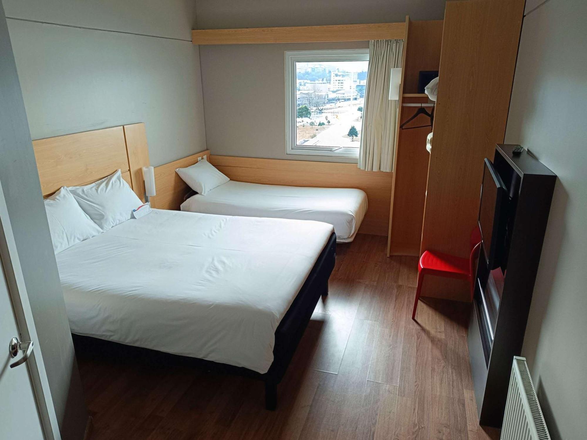 Ibis Puerto Montt Hotel Eksteriør billede