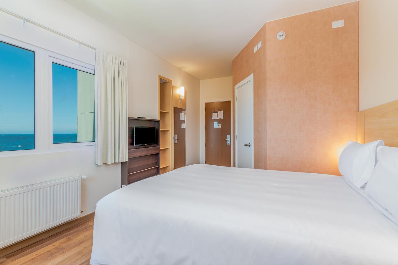 Ibis Puerto Montt Hotel Eksteriør billede