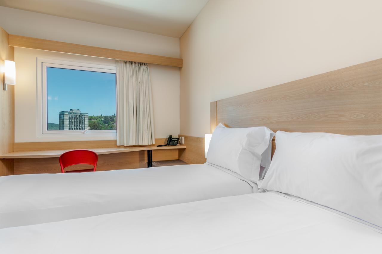 Ibis Puerto Montt Hotel Eksteriør billede