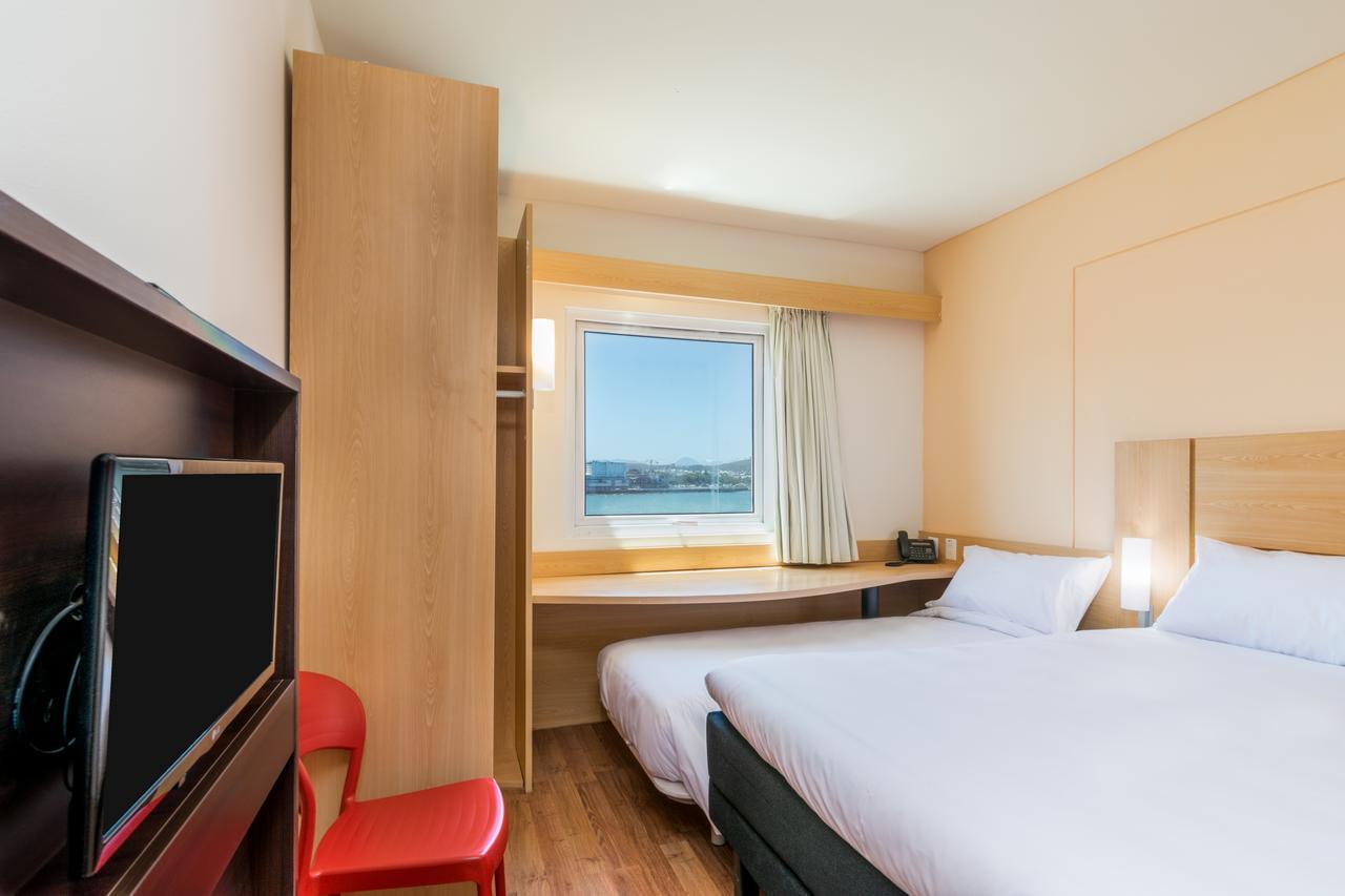 Ibis Puerto Montt Hotel Eksteriør billede