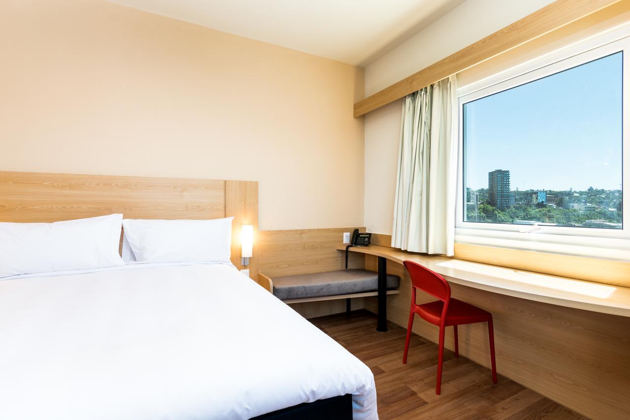 Ibis Puerto Montt Hotel Eksteriør billede